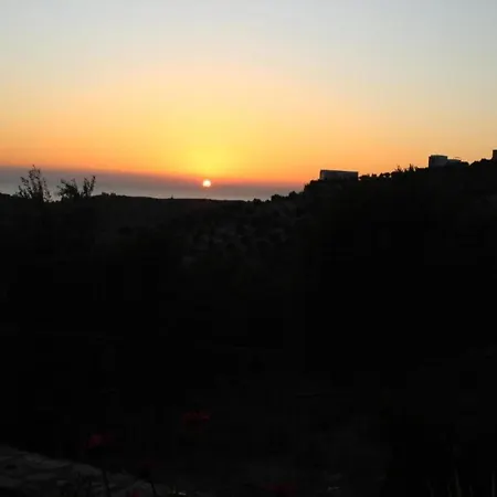 Opulent With Balcony Villa Hersonissos (Crete)