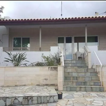 In With Lush Garden Vila Hersonissos (Crete)