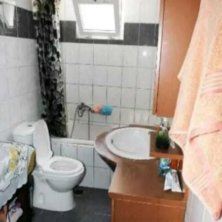 In With Lush Garden *