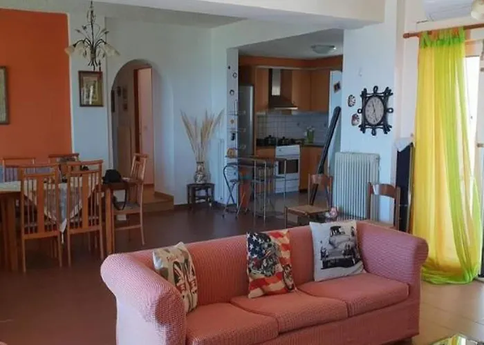 In With Lush Garden *