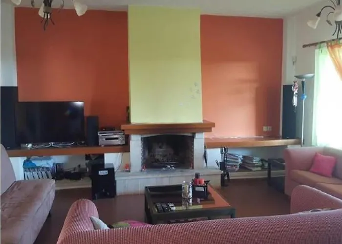 In With Lush Garden Βίλα