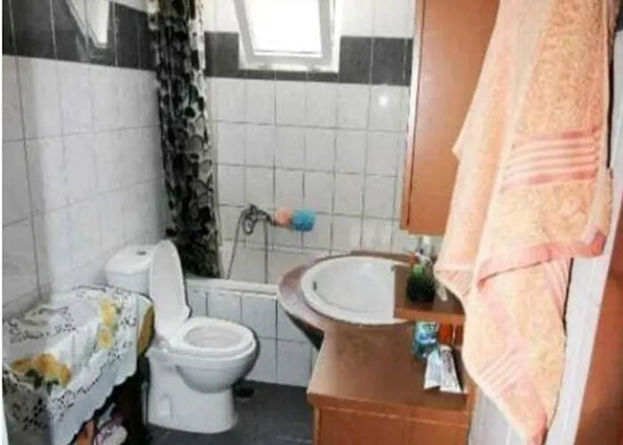 In With Lush Garden *