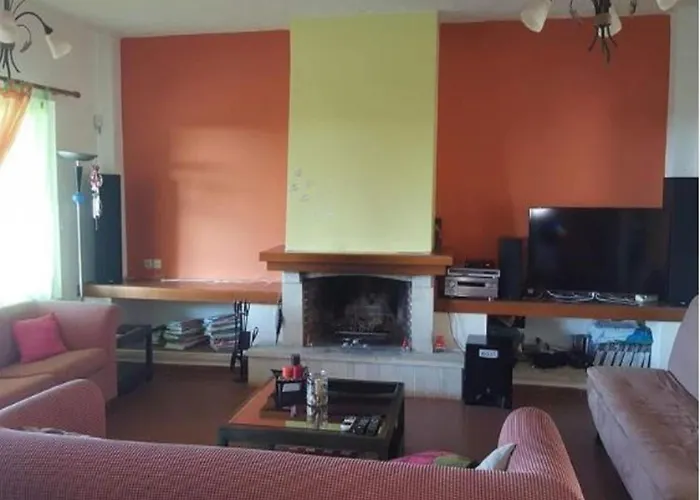 In With Lush Garden *