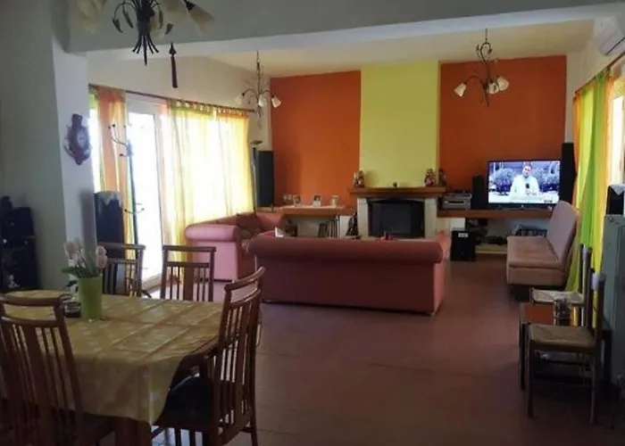 In With Lush Garden ヘルソニソス