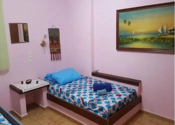 ヴィラ In With Lush Garden